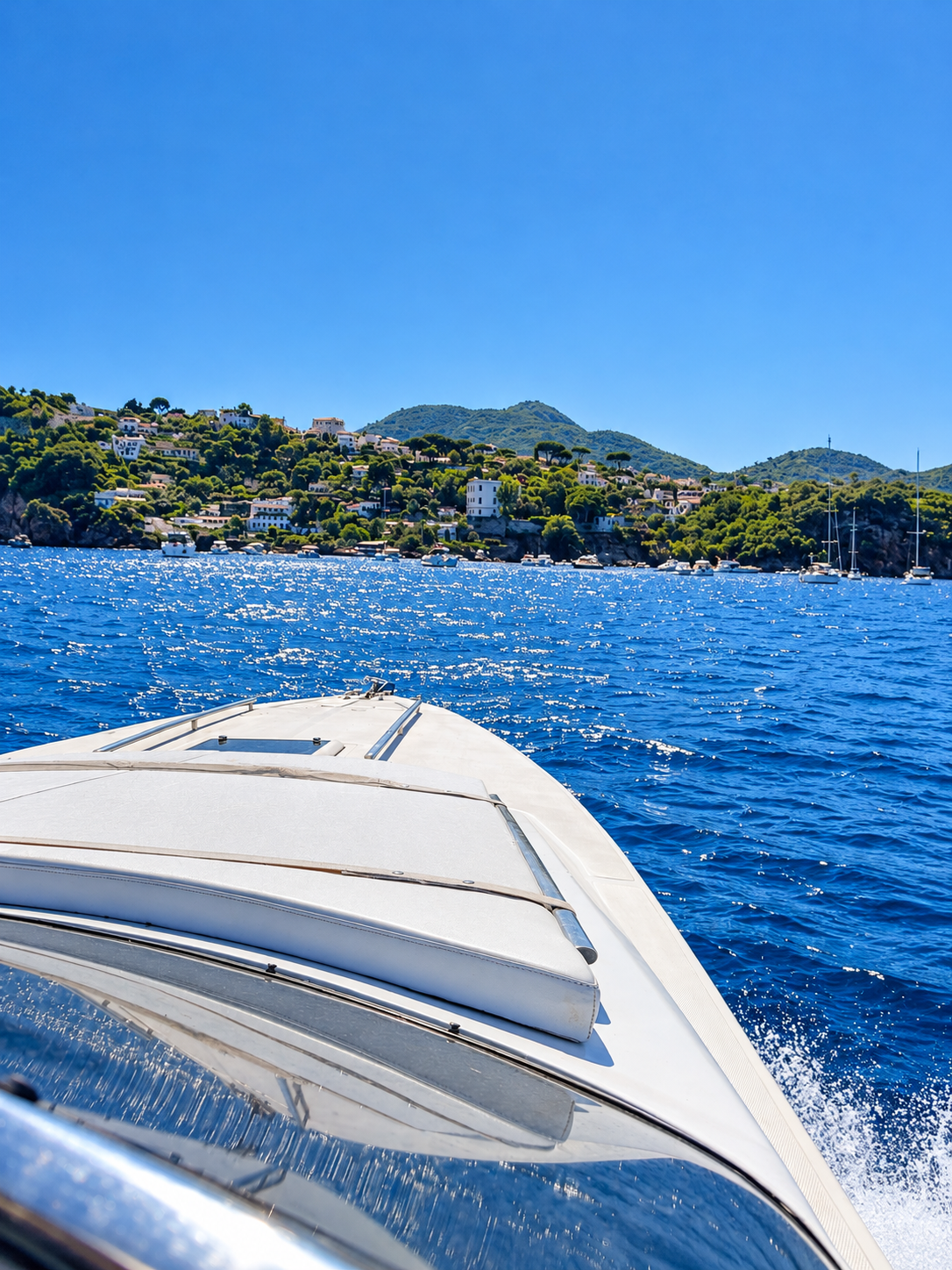 Navigazione lungo la costa di Ischia